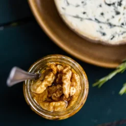 Akasiehonning valnøtter 250g