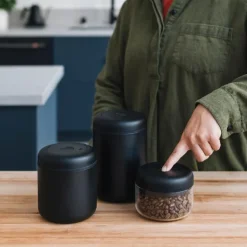 Atmos vacuum canister oppbevaringsboks 0,7 L svart