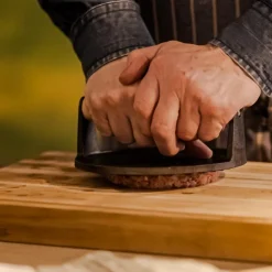 BBQ by Hellstrøm grillpresse 18 cm svart