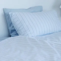 Bedding Collection dynetrekk 140x200+63x60 cm powder blue stripes