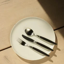 Bestikksett 18 deler børstet stål