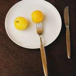 Bestikksett 18 deler børstet stål