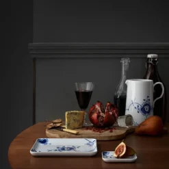 Blå Mega Riflet asjett 9x9 cm