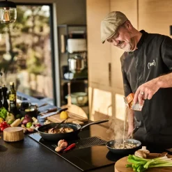 Black line stekepanne 28 cm svart