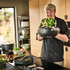 Black Line wok 30 cm svart