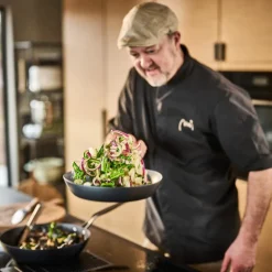 Blue Carbon stekepanne 28 cm svart