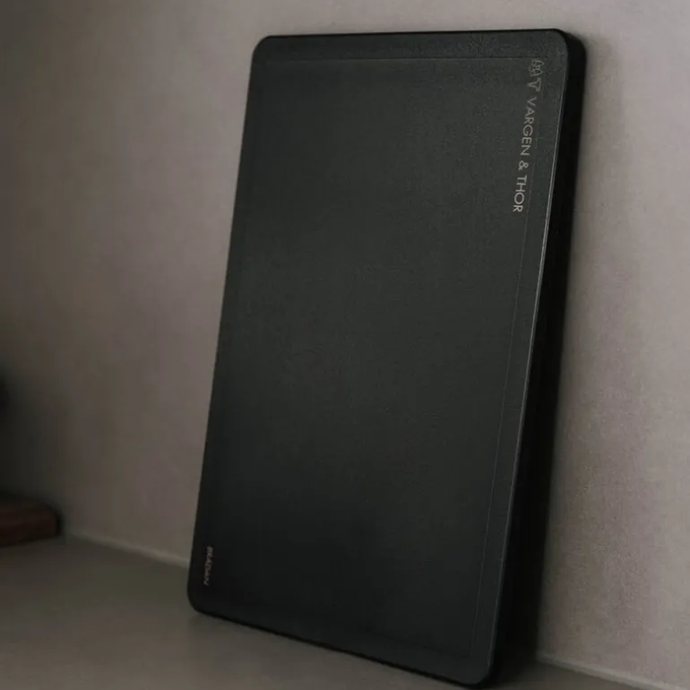 Brädan skjærebrett 35x25 cm svart