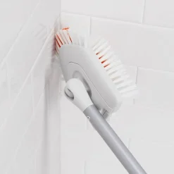 Børste til baderomsskrubb