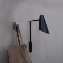 Cale vegglampe med vinkel 46 cm svart