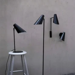 Cale vegglampe med vinkel 46 cm svart