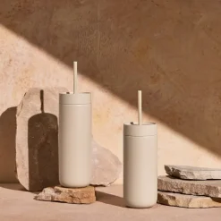 Carter Cold Desert Capsule tumbler med sugerør 590 ml sand dune