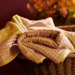 Check håndkle 50x100 cm gul/rosa