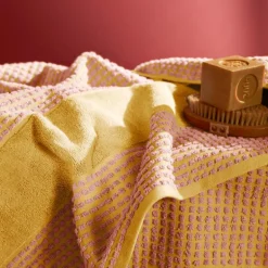 Check håndkle 50x100 cm gul/rosa