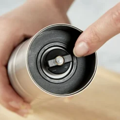 Core kvernsett 2 deler 20 cm stål