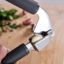 Core soft grip hvitløkspresse 18,8 cm charcoal grey