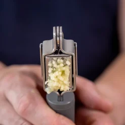 Core soft grip hvitløkspresse 18,8 cm charcoal grey