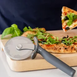 Core soft grip pizzahjul 23 cm charcoal grey