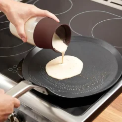 Crêpes og pannekake shaker brun