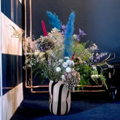 Curt vase 20x20x30 cm beige/svart striper