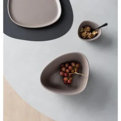 Curve Stoneware serveringsskål 22x20 cm varm grå