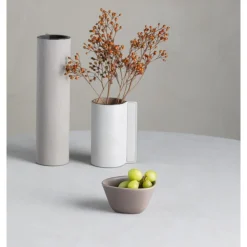 Curve Stoneware skål S 11x10 cm varm grå