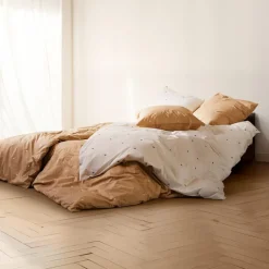 Daisy sengetøy 140x220 cm hvit/lys blå