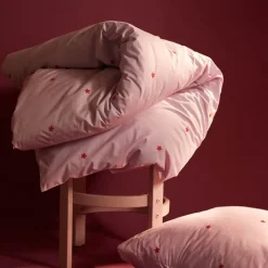 Daisy sengetøy 140x220 cm rosa/rød