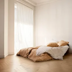 Daisy sengetøy 140x200 cm sand/hvit