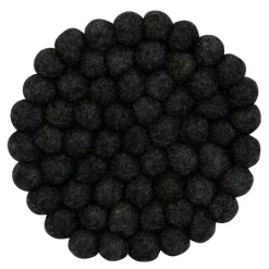 Dakota gryteunderlag i ull 19x19 cm mørkgrå