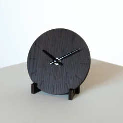 Dark Oak klokke 12 cm mørk eik m/svart viser