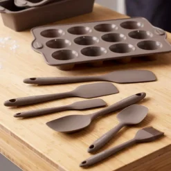 Deigskraper 27 cm silikon latte