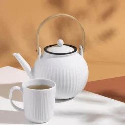 Douro tekanne i porselen 1,5L hvit