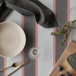 Duk 140x140 cm large stripes hvit/rød