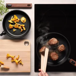 ECO Logic QXR stekepanne 28 cm avtagbart trehåndtak