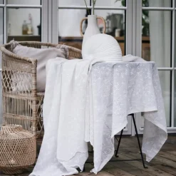 Eloise duk 320x160 cm råhvit