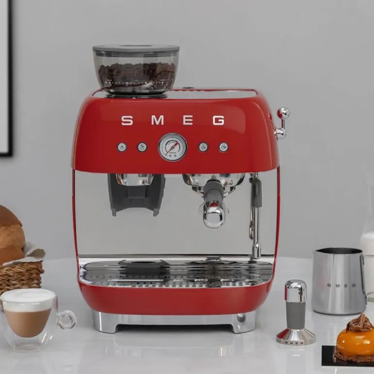 Espressomaskin EGF03 2,4L m/kaffekvern rød