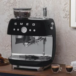 Espressomaskin EGF03 2,4L m/kaffekvern svart