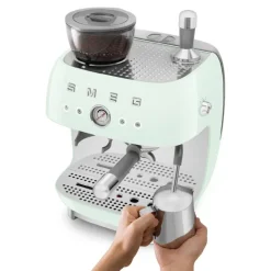 Espressomaskin EGF03 2,4L m/kaffekvern pastell grønn