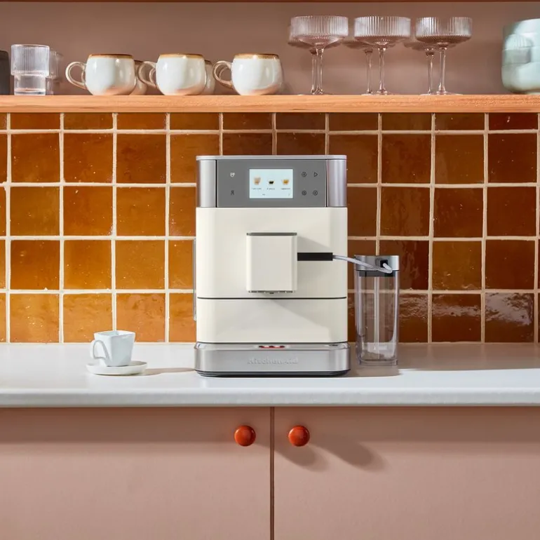 Espressomaskin helautomatisk KF7 porcelain white