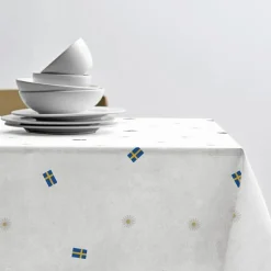 Festlig duk 140x270 cm hvit