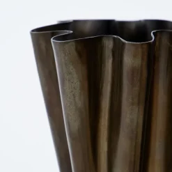 Flood vase 12,5 cm antikk brun