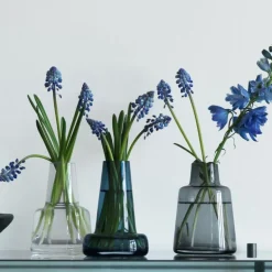 Flora vase lang 12 cm mørkeblå