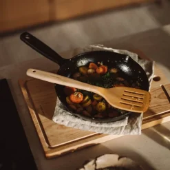 Folken stekespade perforert 30 cm tre