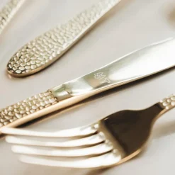 Frost Aura bestikksett 16 deler gull