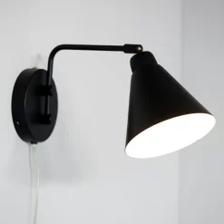 Game vegglampe 30 cm svart