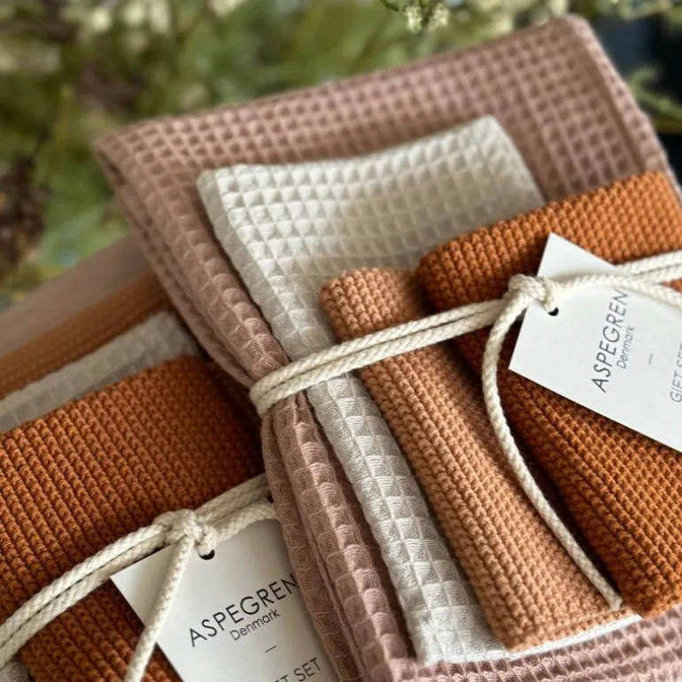 Gavesett med 1 kjøkkenhåndkle & 3 oppvaskkluter sea buckthorn