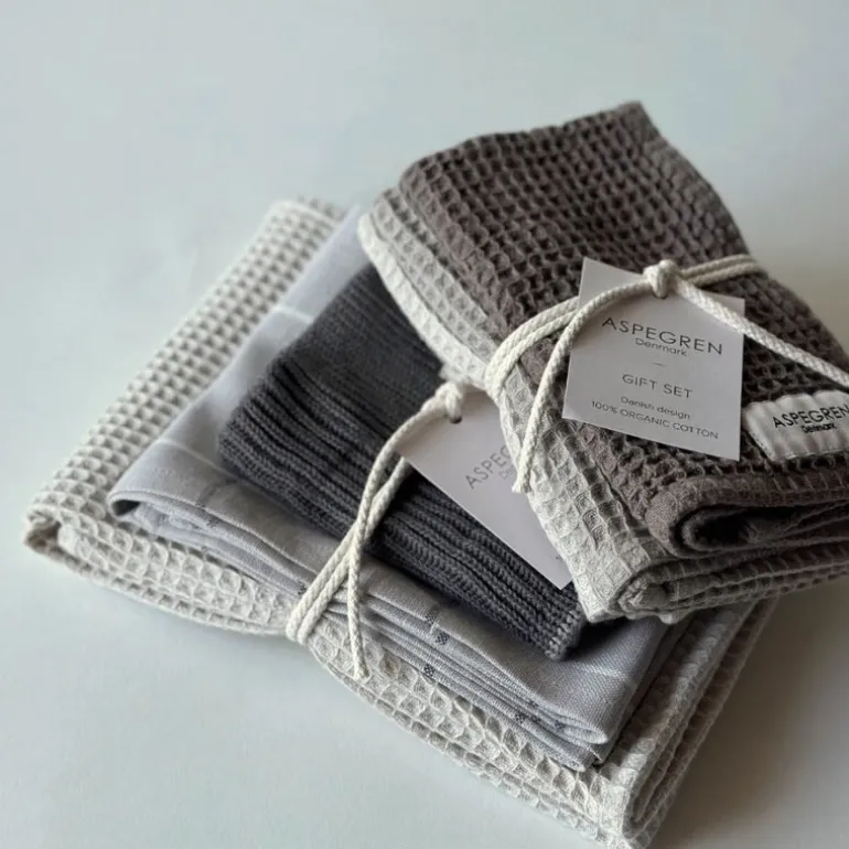 Gavesett med kjøkkenkluter 3 stk pepper