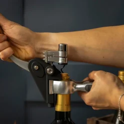 Gavesett vinåpner 4 deler svart