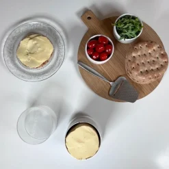 Gräddost osteklokke hvit