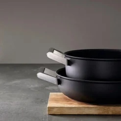 Gryte 24 cm 4,8L svart